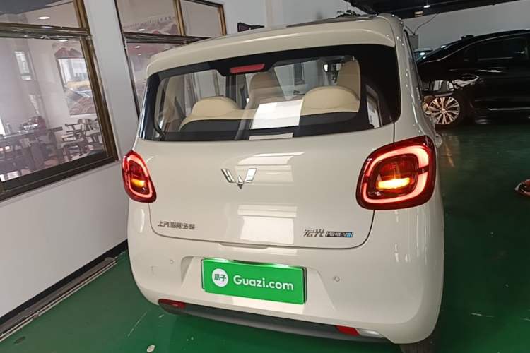 Used Wuling Hongguang MINIEV 2025 Four-Door Version Advanced Edition Rear