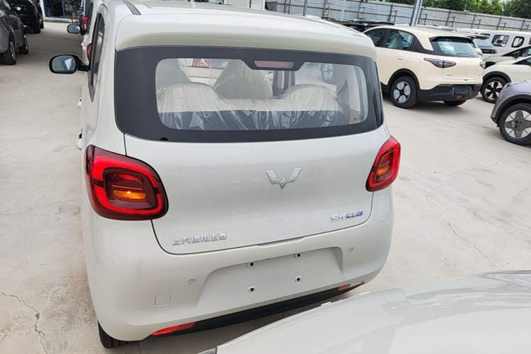 Used Wuling Hongguang MINIEV 2025 Four-Door Version Advanced Edition Rear