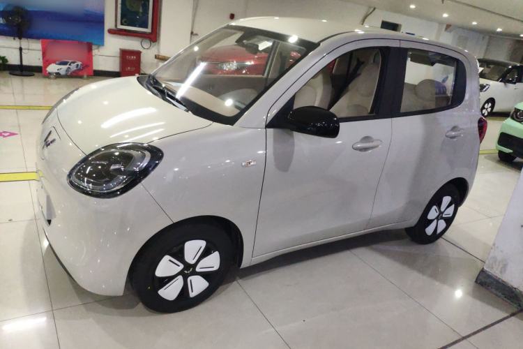 Used Wuling Hongguang MINIEV 2025 Four-Door Version Advanced Edition Rear Left 45 Deg