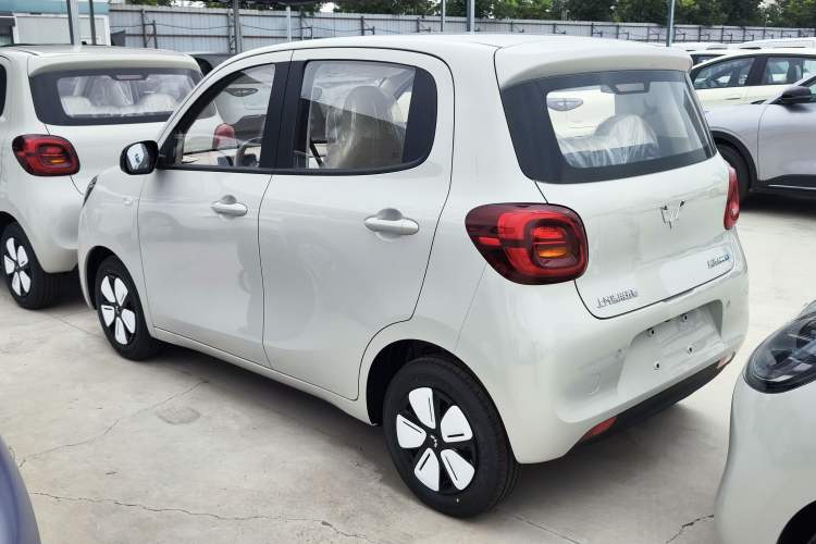 Used Wuling Hongguang MINIEV 2025 Four-Door Version Advanced Edition Rear Left 45 Deg