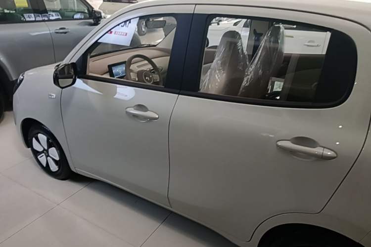 Used Wuling Hongguang MINIEV 2025 Four-Door Version Advanced Edition Rear Left 45 Deg