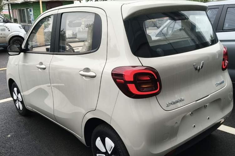 Used Wuling Hongguang MINIEV 2025 Four-Door Version Advanced Edition Rear Left 45 Deg