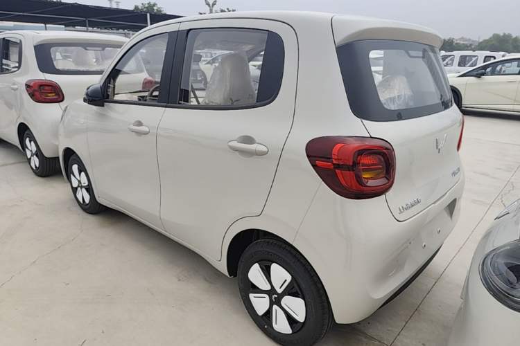 Used Wuling Hongguang MINIEV 2025 Four-Door Version Advanced Edition Rear Left 45 Deg