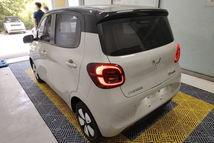 Used Wuling Hongguang MINIEV 2025 Four-Door Version Premium Edition Rear Left 45 Deg