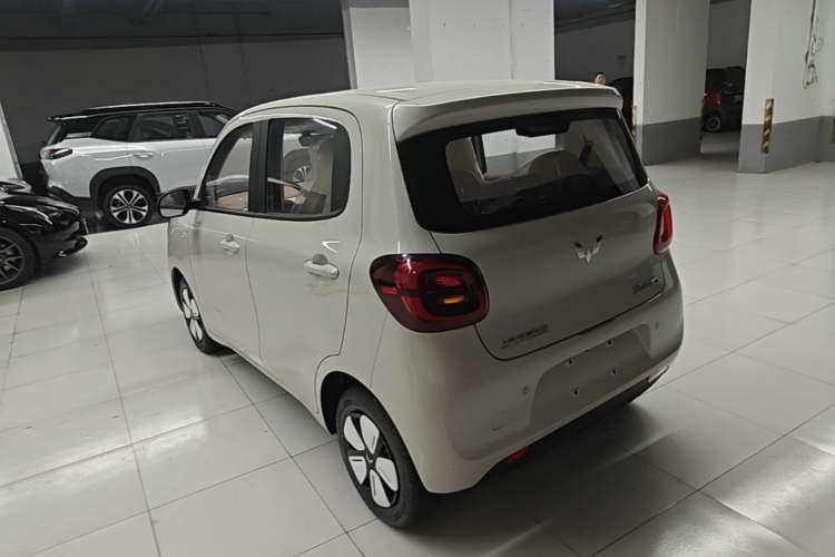 Used Wuling Hongguang MINIEV 2025 Four-Door Version Advanced Edition Rear Left 45 Deg