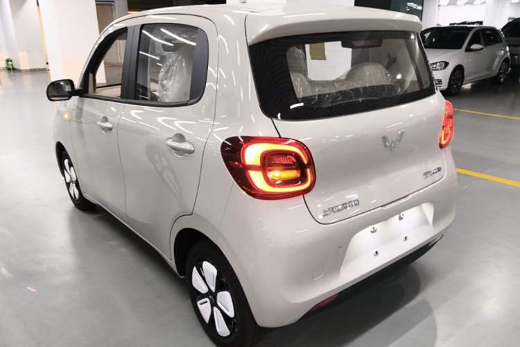 Used Wuling Hongguang MINIEV 2025 Four-Door Version Advanced Edition Rear Left 45 Deg