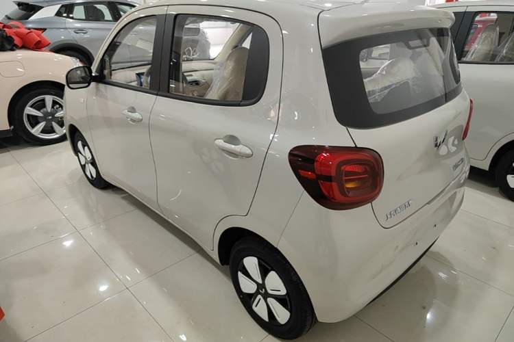 Used Wuling Hongguang MINIEV 2025 Four-Door Version Advanced Edition Rear Left 45 Deg
