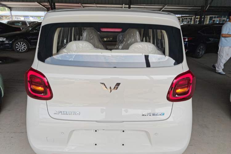 Used Wuling Hongguang MINIEV 2025 Four-Door Version Advanced Edition Rear