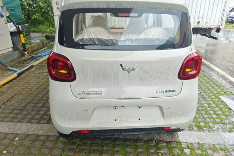 Used Wuling Hongguang MINIEV 2025 Four-Door Version Advanced Edition Rear