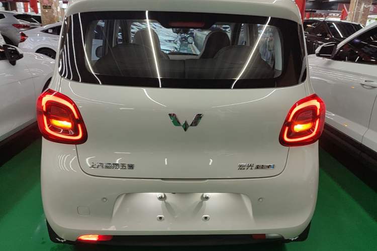 Used Wuling Hongguang MINIEV 2025 Four-Door Version Advanced Edition Rear