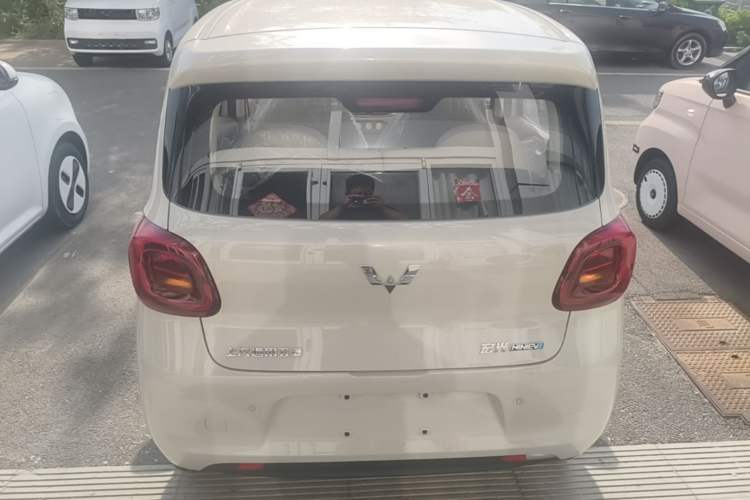 Used Wuling Hongguang MINIEV 2025 Four-Door Version Advanced Edition Rear