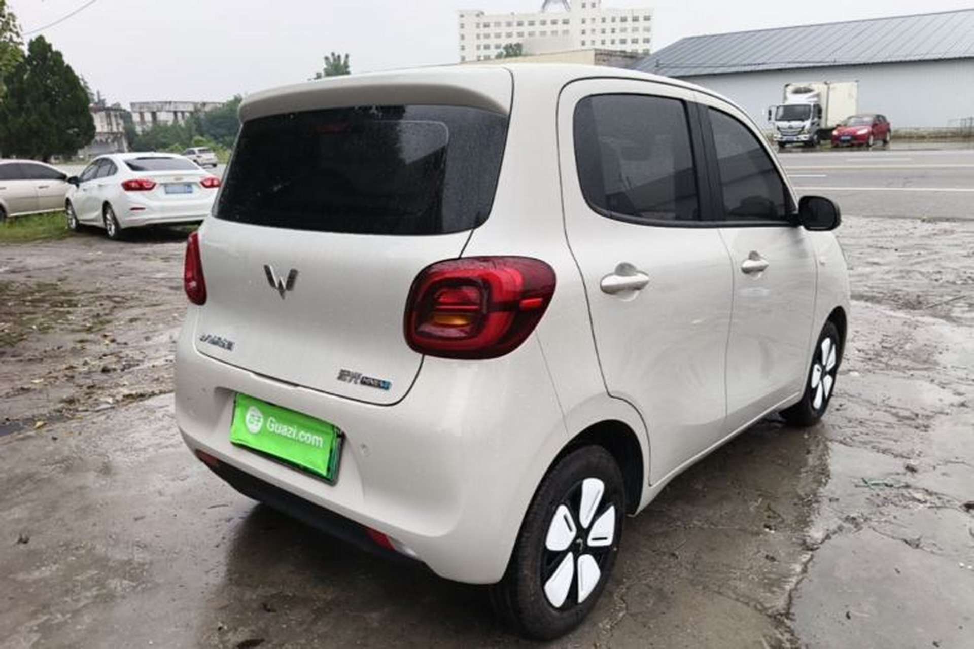 Used Wuling Hongguang MINIEV 2025 Four-Door Version Advanced Edition Rear Right 45 Deg