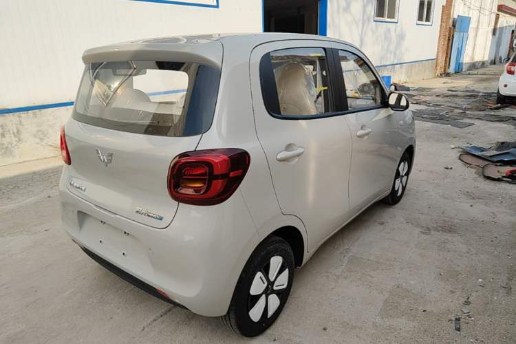 Used Wuling Hongguang MINIEV 2025 Four-Door Version Advanced Edition Rear Right 45 Deg