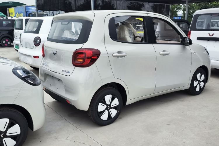 Used Wuling Hongguang MINIEV 2025 Four-Door Version Advanced Edition Rear Right 45 Deg