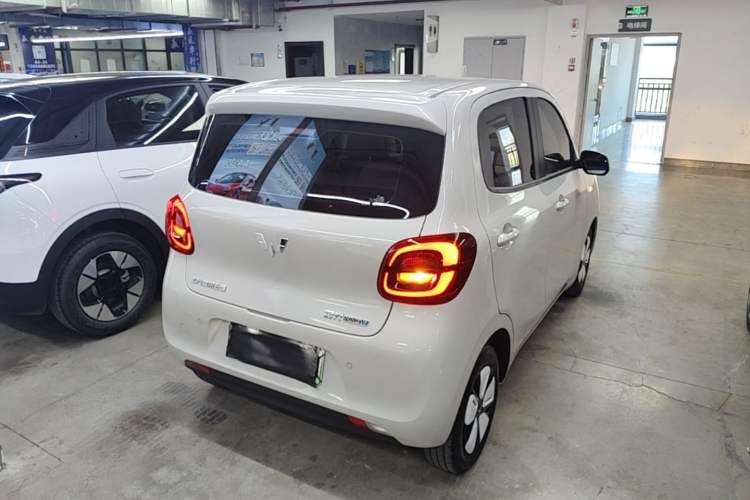 Used Wuling Hongguang MINIEV 2025 Four-Door Version Advanced Edition Rear Right 45 Deg