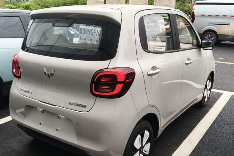 Used Wuling Hongguang MINIEV 2025 Four-Door Version Advanced Edition Rear Right 45 Deg