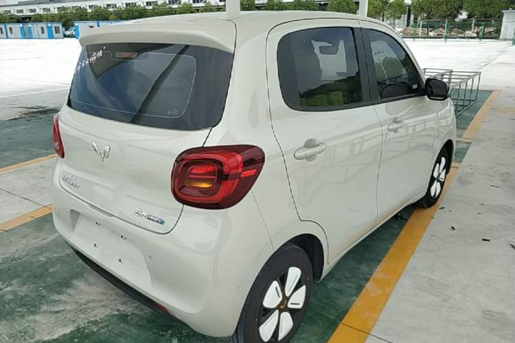 Used Wuling Hongguang MINIEV 2025 Four-Door Version Advanced Edition Rear Right 45 Deg