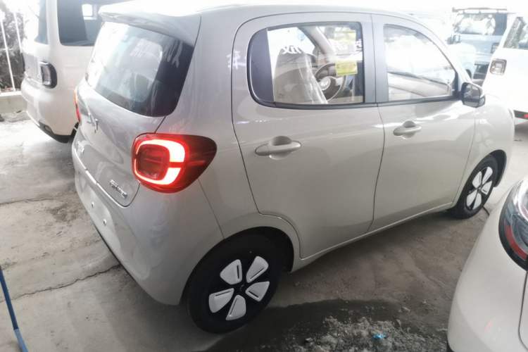Used Wuling Hongguang MINIEV 2025 Four-Door Version Advanced Edition Rear Right 45 Deg