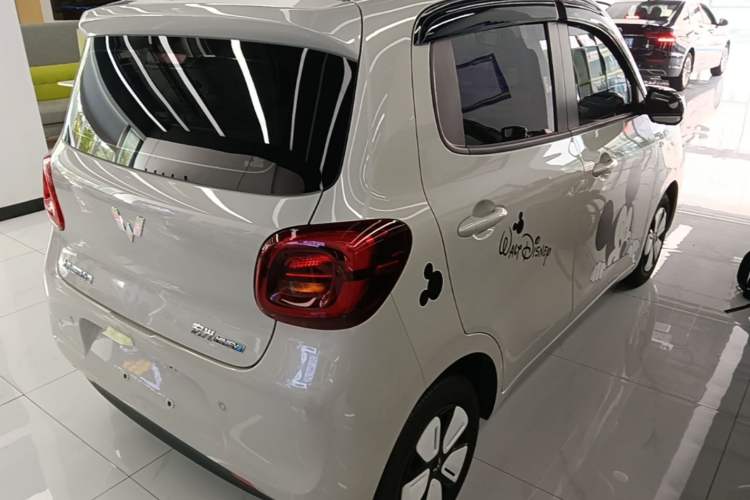 Used Wuling Hongguang MINIEV 2025 Four-Door Version Advanced Edition Rear Right 45 Deg
