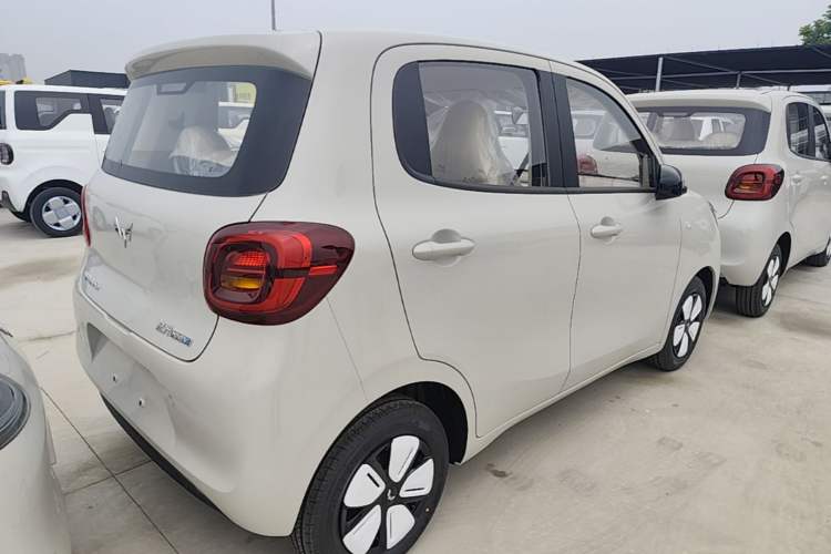 Used Wuling Hongguang MINIEV 2025 Four-Door Version Advanced Edition Rear Right 45 Deg