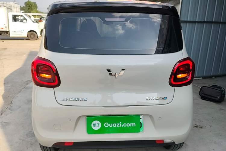 Used Wuling Hongguang MINIEV 2025 Four-Door Version Zhenxiang+ Edition Rear