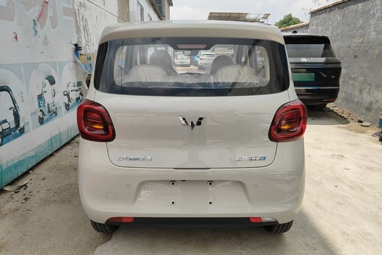 Used Wuling Hongguang MINIEV 2025 Four-Door Version Advanced Edition Rear