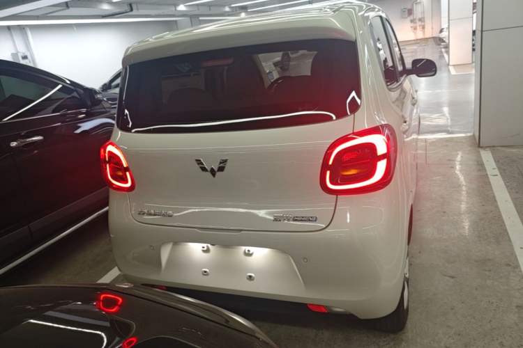 Used Wuling Hongguang MINIEV 2025 Four-Door Version Advanced Edition Rear