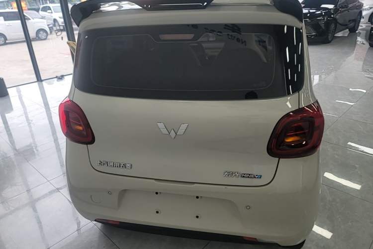 Used Wuling Hongguang MINIEV 2025 Four-Door Version Advanced Edition Rear