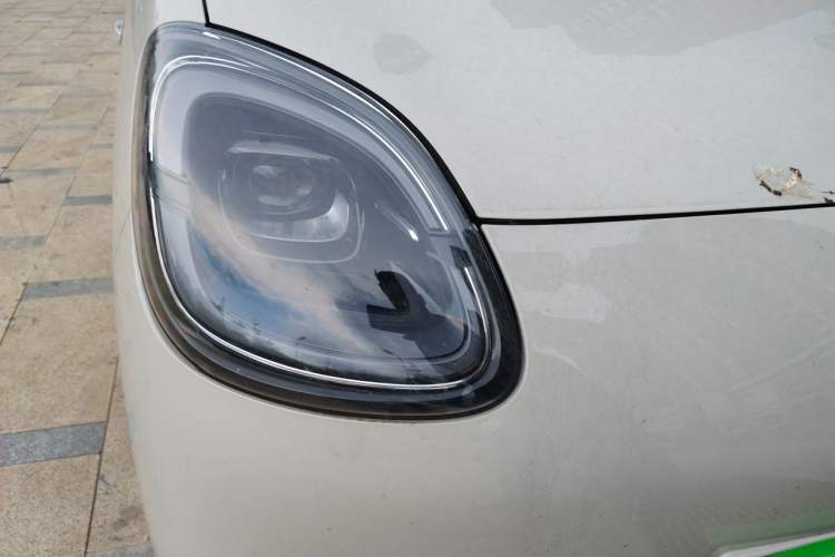 Used Wuling Hongguang MINIEV 2025 Four-Door Version Advanced Edition Right Front Headlight