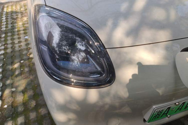 Used Wuling Hongguang MINIEV 2025 Four-Door Version Advanced Edition Right Front Headlight