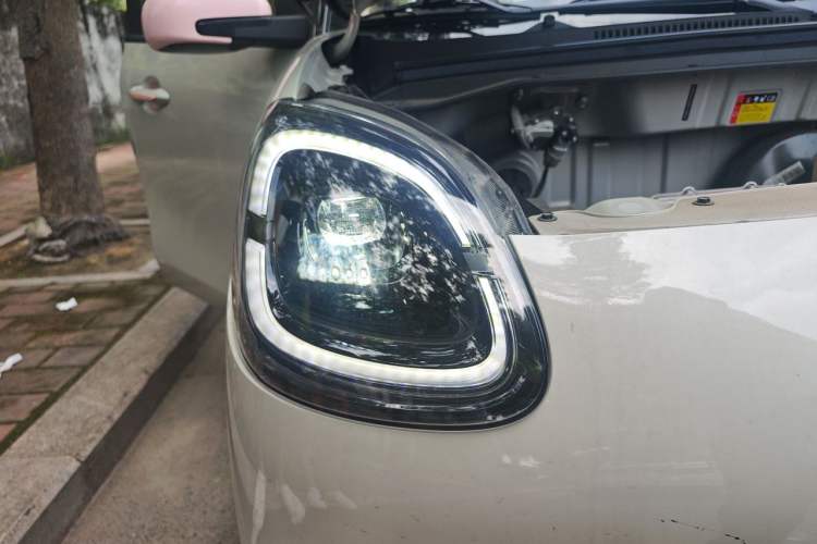 Used Wuling Hongguang MINIEV 2025 Four-Door Version Zhenxiang+ Edition Right Front Headlight
