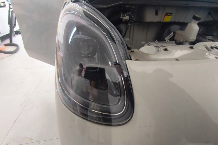 Used Wuling Hongguang MINIEV 2025 Four-Door Version Advanced Edition Right Front Headlight