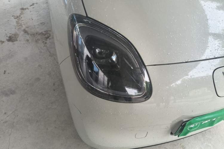 Used Wuling Hongguang MINIEV 2025 Four-Door Version Advanced Edition Right Front Headlight
