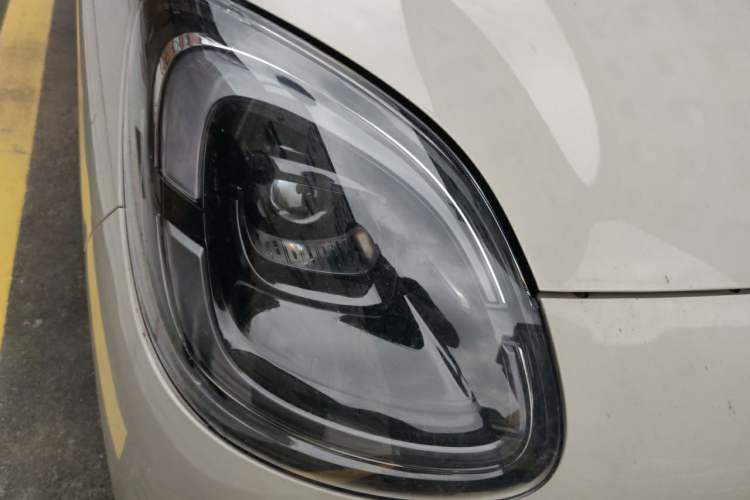 Used Wuling Hongguang MINIEV 2025 Four-Door Version Zhenxiang+ Edition Right Front Headlight