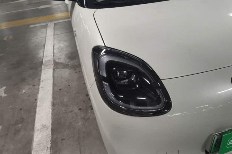 Used Wuling Hongguang MINIEV 2025 Four-Door Version Zhenxiang+ Edition Right Front Headlight