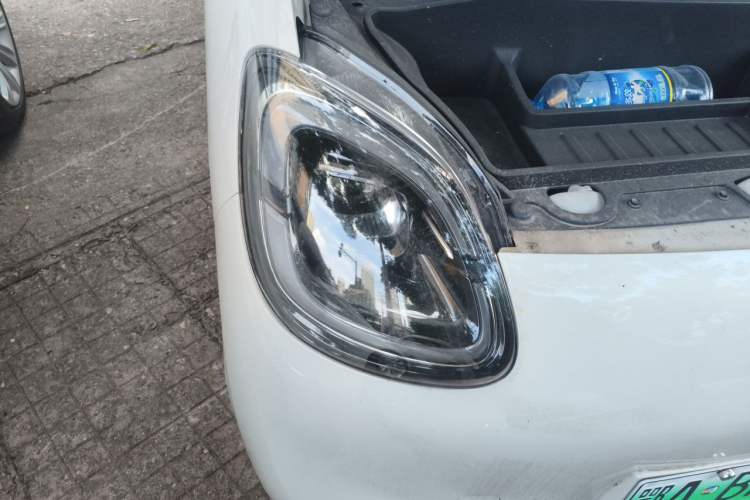 Used Wuling Hongguang MINIEV 2025 Four-Door Version Advanced Edition Right Front Headlight