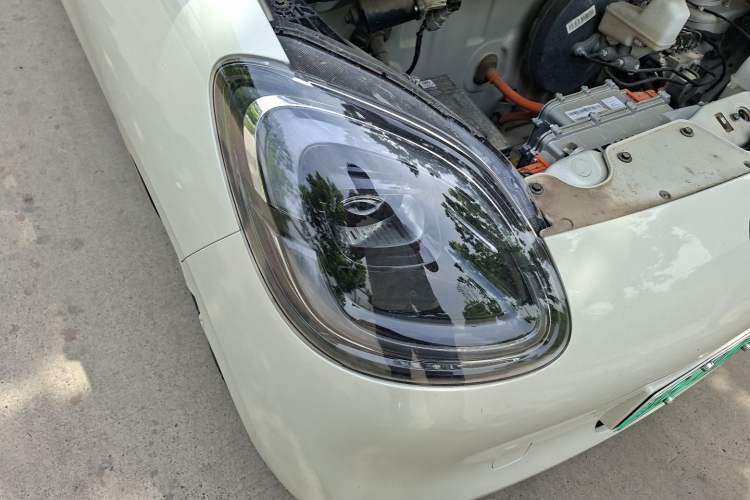 Used Wuling Hongguang MINIEV 2025 Four-Door Version Zhenxiang+ Edition Right Front Headlight