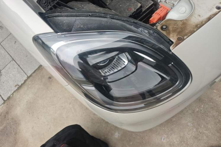 Used Wuling Hongguang MINIEV 2025 Four-Door Version Zhenxiang+ Edition Right Front Headlight