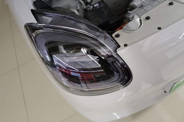 Used Wuling Hongguang MINIEV 2025 Four-Door Version Premium Edition Right Front Headlight