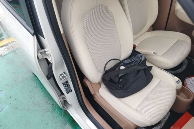 Used Wuling Hongguang MINIEV 2025 Four-Door Version Advanced Edition Right Front Seat