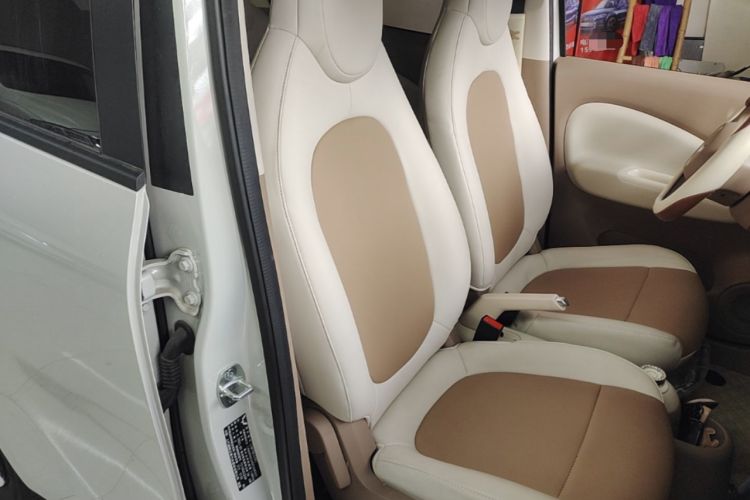 Used Wuling Hongguang MINIEV 2025 Four-Door Version Advanced Edition Right Front Seat