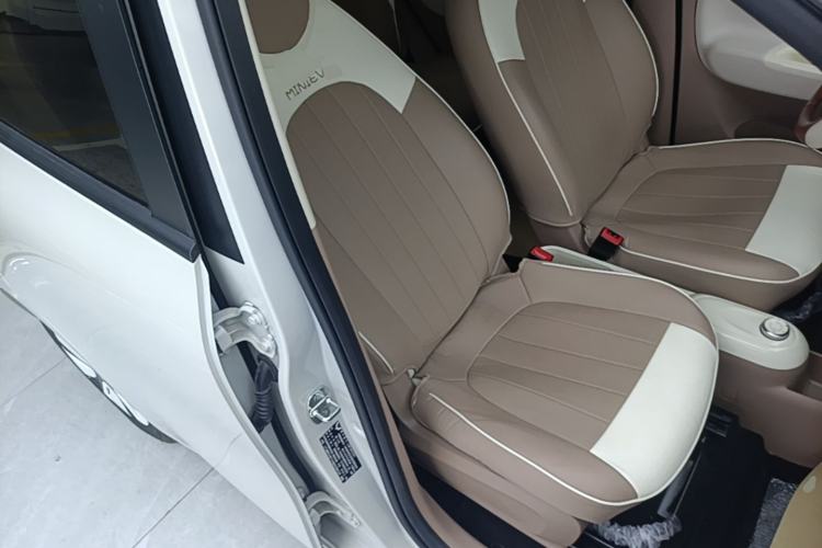 Used Wuling Hongguang MINIEV 2025 Four-Door Version 301km Zhenxiang+ Model Right Front Seat