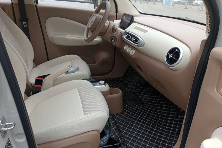 Used Wuling Hongguang MINIEV 2025 Four-Door Version Advanced Edition Right Front Seat