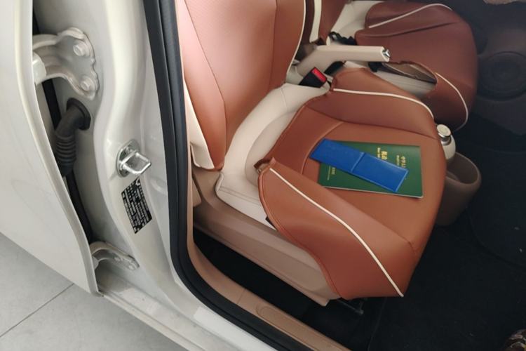 Used Wuling Hongguang MINIEV 2025 Four-Door Version Advanced Edition Right Front Seat