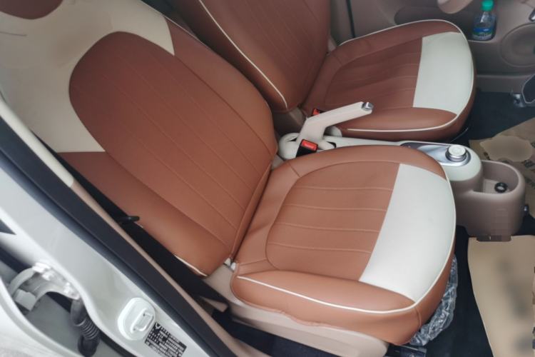 Used Wuling Hongguang MINIEV 2025 Four-Door Version Advanced Edition Right Front Seat