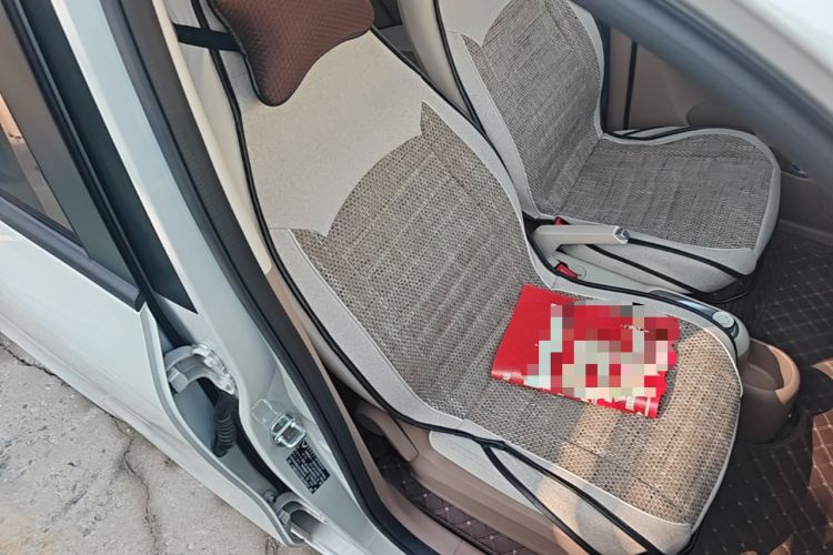 Used Wuling Hongguang MINIEV 2025 Four-Door Version Advanced Edition Right Front Seat