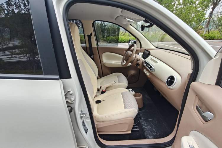 Used Wuling Hongguang MINIEV 2025 Four-Door Version Advanced Edition Right Front Seat