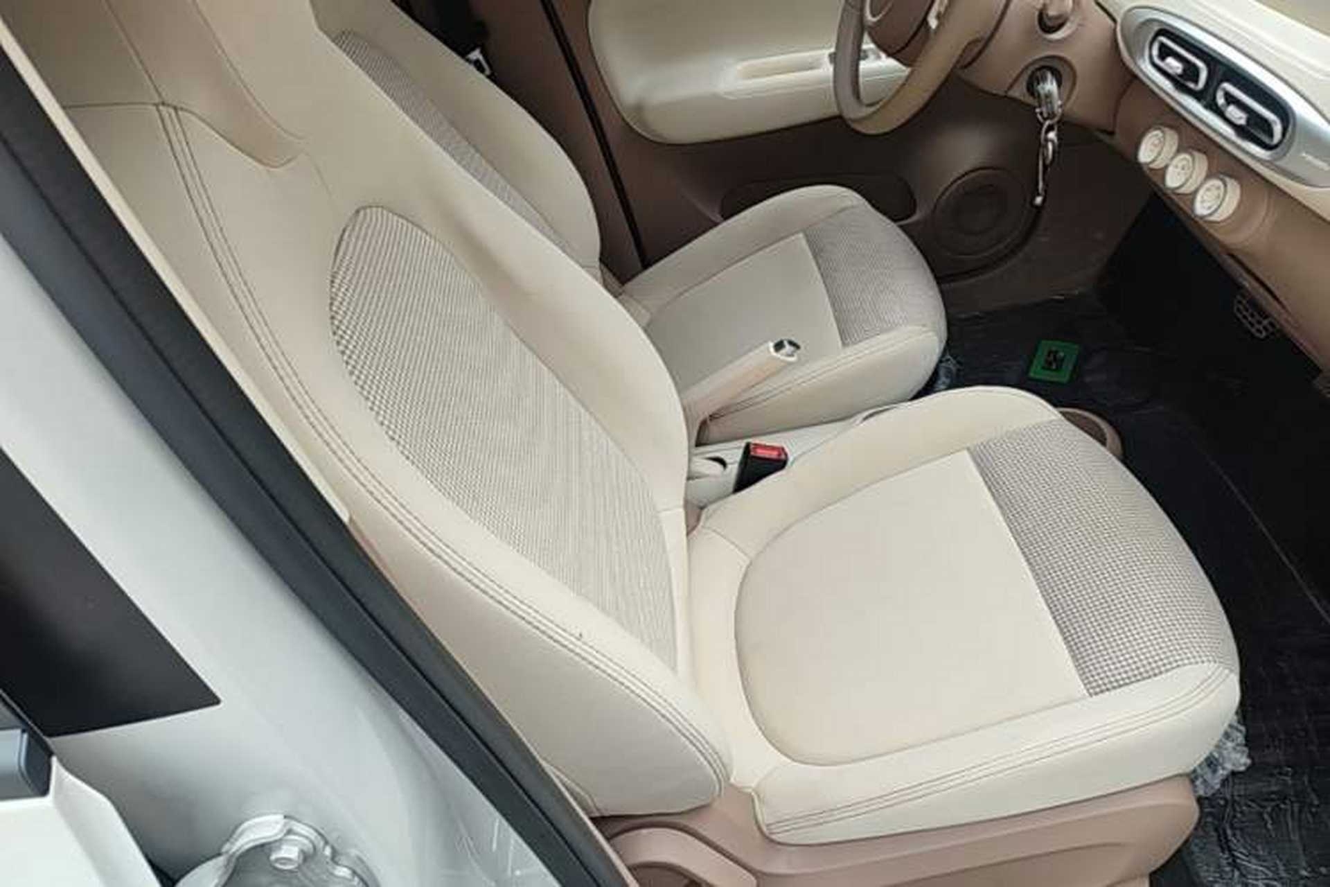 Used Wuling Hongguang MINIEV 2025 Four-Door Version Advanced Edition Right Front Seat