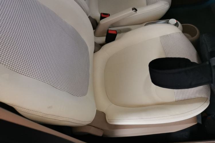Used Wuling Hongguang MINIEV 2025 Four-Door Version Advanced Edition Right Front Seat