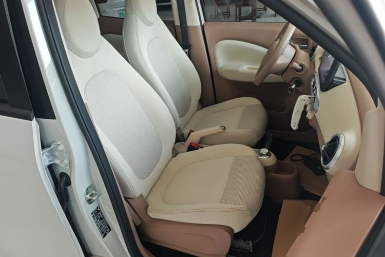 Used Wuling Hongguang MINIEV 2025 Four-Door Version Advanced Edition Right Front Seat